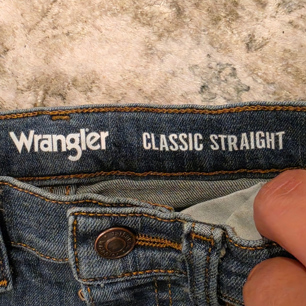 Wrangler Boys Classic Straight Slim Fit Blue Denim Jeans Size 6 Slim - Picture 5 of 7